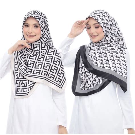 tudung dior